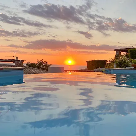 2 Bedroom Beautiful In Hébergement de vacances