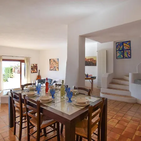 2 Bedroom Beautiful In Hébergement de vacances Diamante