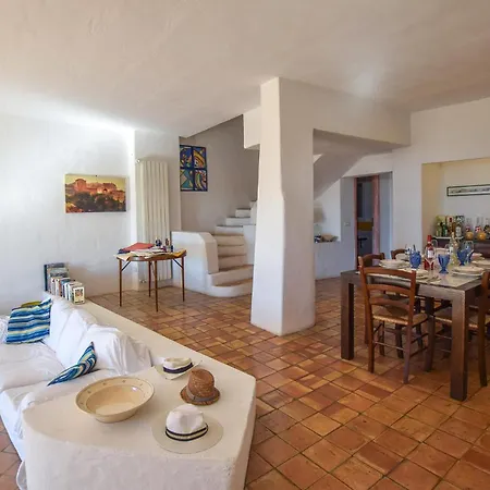 Dom wakacyjny 2 Bedroom Beautiful In