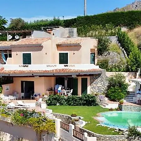 2 Bedroom Beautiful In Dom wakacyjny