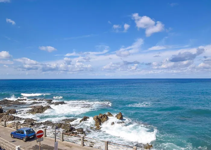 2 Bedroom Beautiful In Casa de Férias *